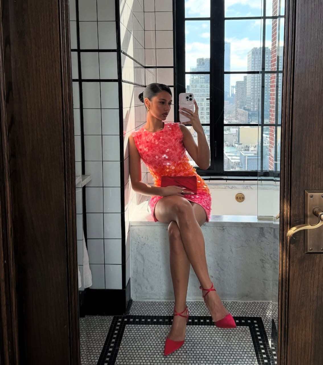 Sequins in Motion: Defining Modern Glamour